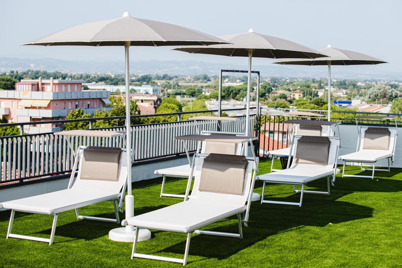 Unique Hotel Cesenatico Eksteriør bilde