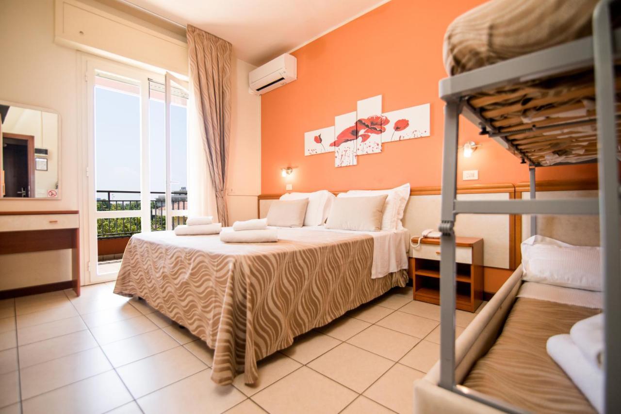 Unique Hotel Cesenatico Eksteriør bilde